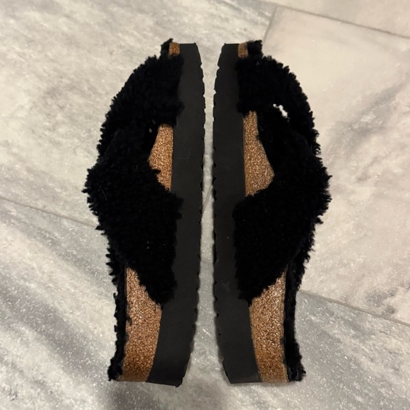 Papilio Birkenstock Black Teddy Sherpa Fuzzy Sandals Size 10/41 - Picture 7 of 9